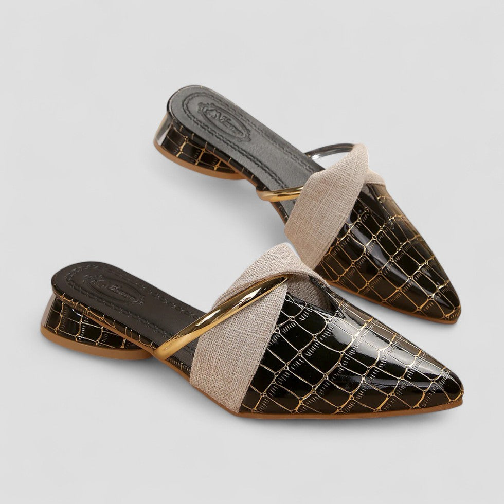 Women’s Snake Pattern Closed Toe Slippers