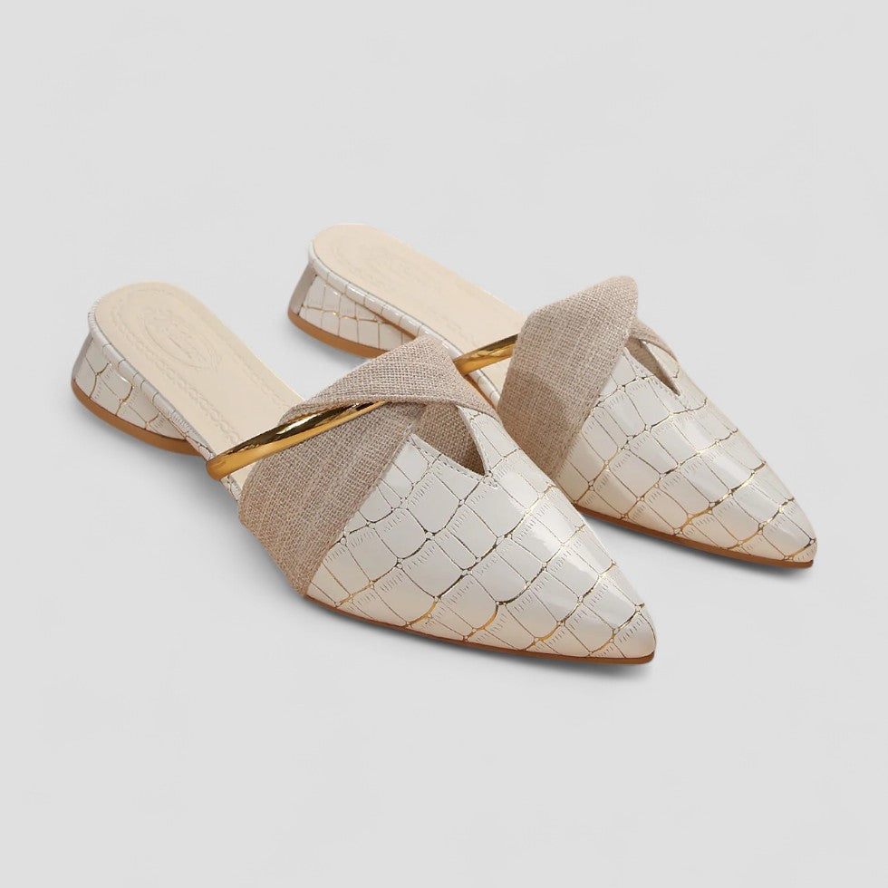 Women’s Snake Pattern Closed Toe Slippers